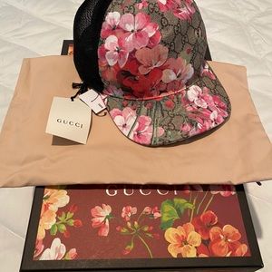 Gucci GG Canvas Bloom Pink Baseball Cap